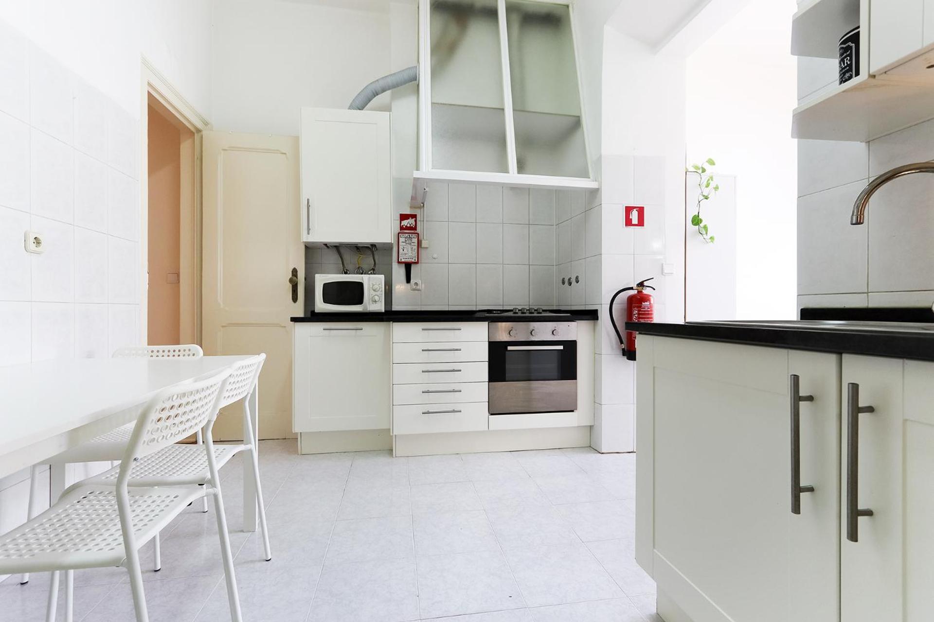 Cozy And Sunny Apartment - Anjos, ลิสบอน ภายนอก รูปภาพ